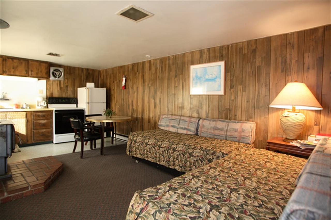 Sandpiper Beach Resort Пасифик-Бич Экстерьер фото