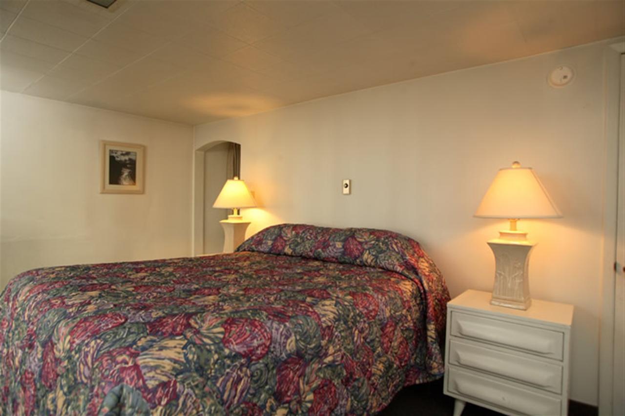 Sandpiper Beach Resort Пасифик-Бич Экстерьер фото