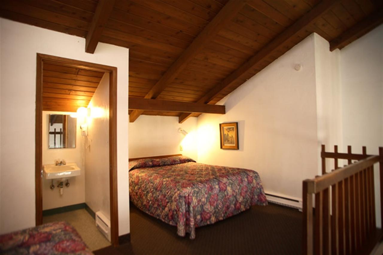 Sandpiper Beach Resort Пасифик-Бич Экстерьер фото