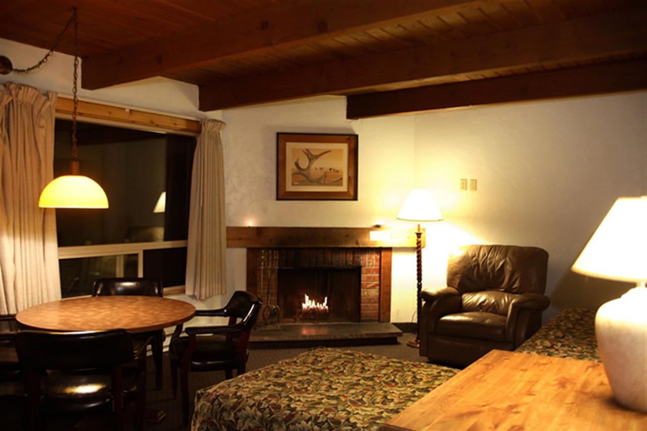 Sandpiper Beach Resort Пасифик-Бич Экстерьер фото