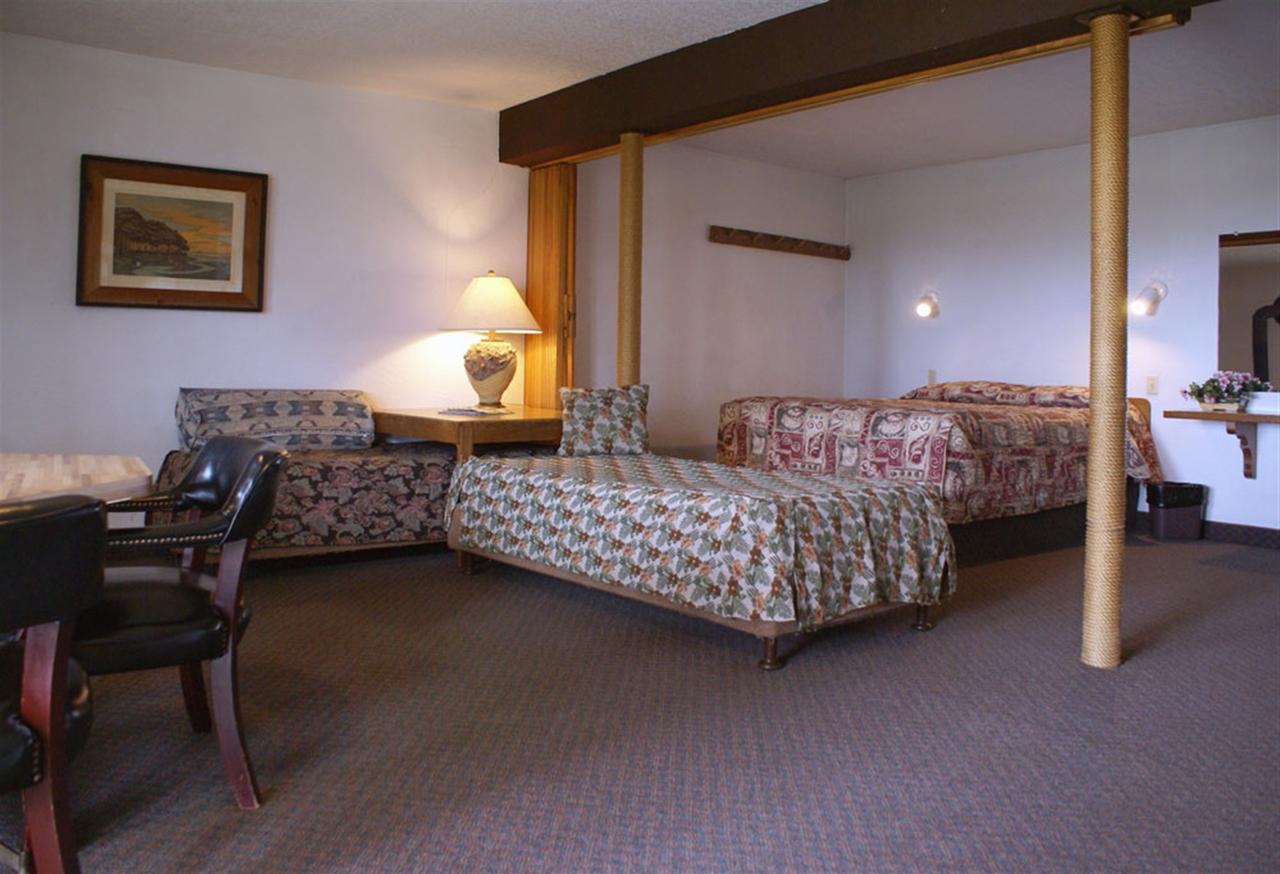 Sandpiper Beach Resort Пасифик-Бич Экстерьер фото